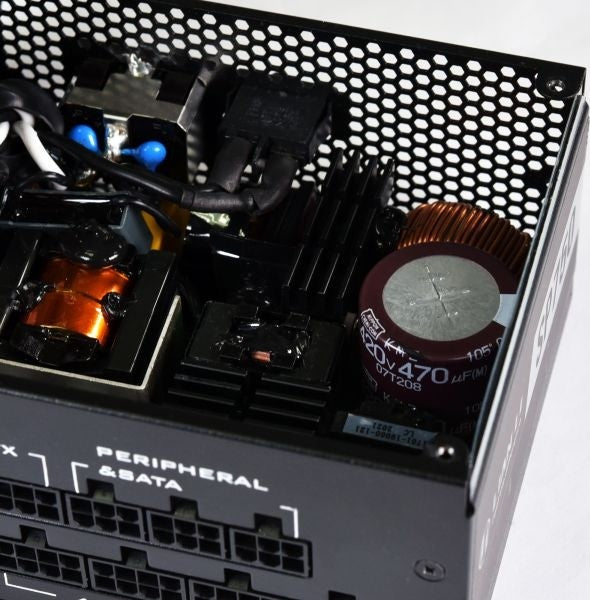 Lian Li SP750 750W 80 Plus Gold Certified Power Supply, Fully Modular, Active PFC, SFX Form Factor | G89.SP750B.00UK - Desert Games